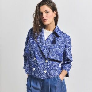 NWT Derek Lam 10 Crosby Elijah Cropped
Trench Jacket Small